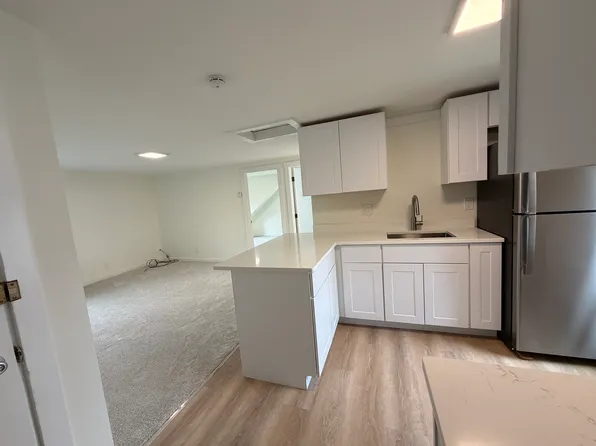 8 Louden St #2, Pawcatuck, CT 06379