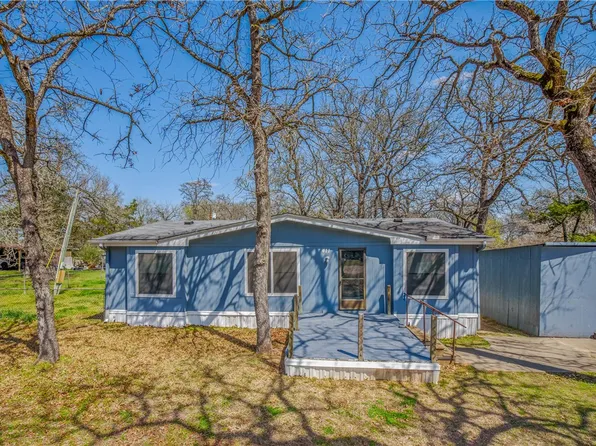 411 Daflyn Ln, Bryan, TX 77807