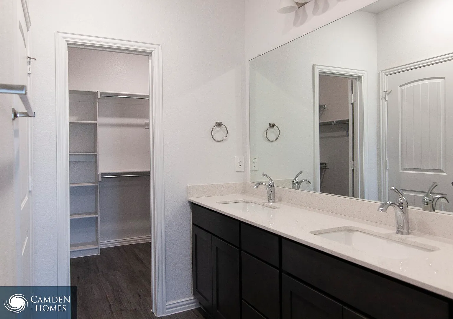 1446 Waterview Dr — Photo 4