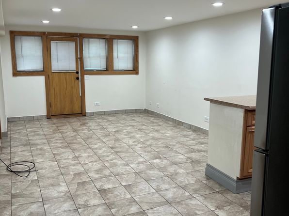 4434 S California Ave #BASEMENT