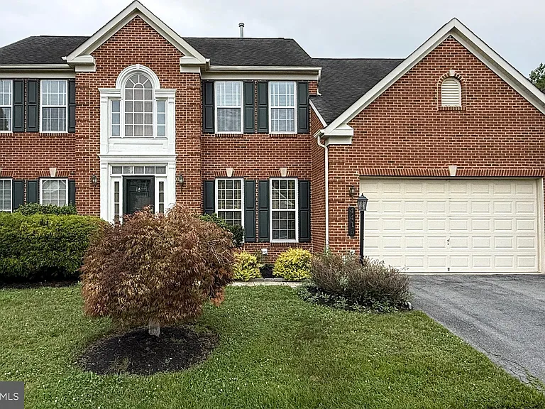 4415 Medallion Dr — Photo 1