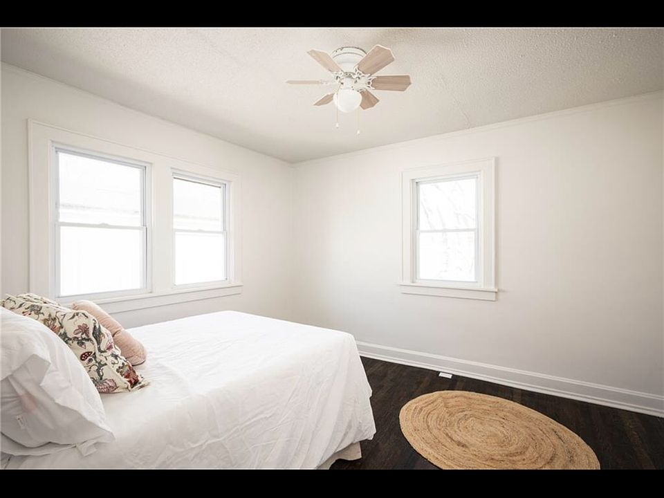 1st image of 901 N Forest Ave