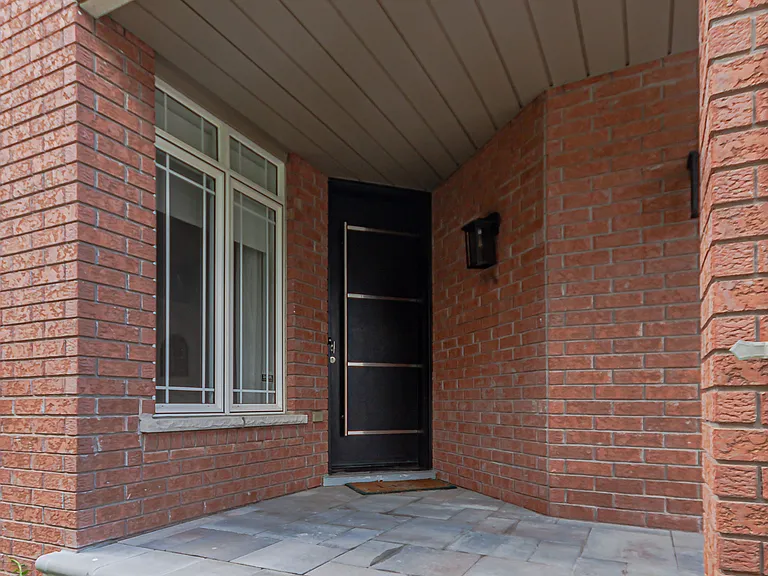 117 Littleside St — Photo 2