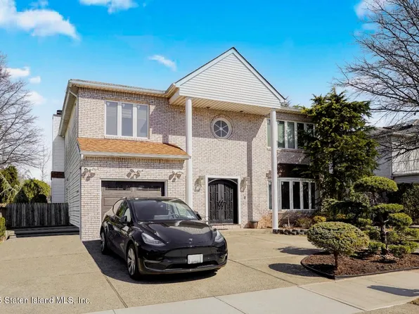 21 Francis Pl, Staten Island, NY 10304