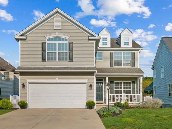 223 W Vanderbilt Dr, Mars, PA 16046