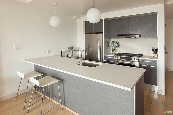 Sold by Modern Spaces | media 10