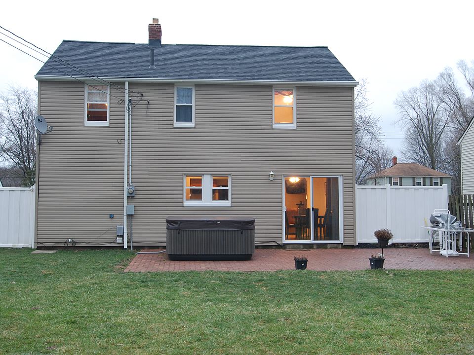 1st image of 7246 Parma Park Blvd