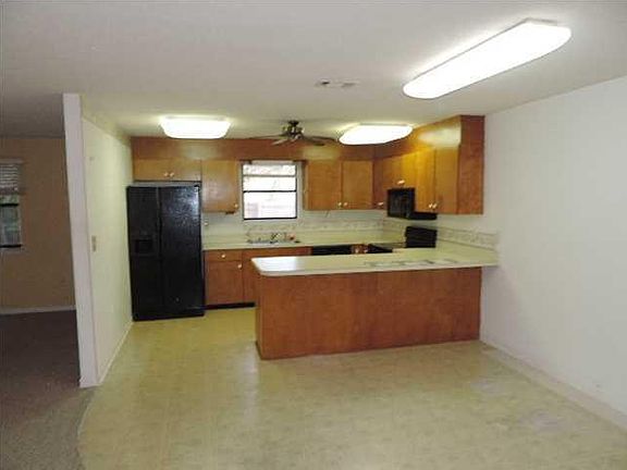 4th image of 419 Fleshman Dr