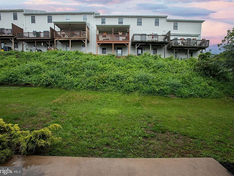523 Sunday Dr — Photo 20