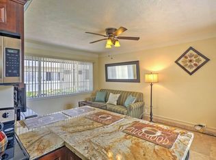 1965 Ala Wai Blvd APT 9, Honolulu, HI 96815