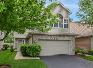 50 Townsend Cir, Naperville, IL 60565