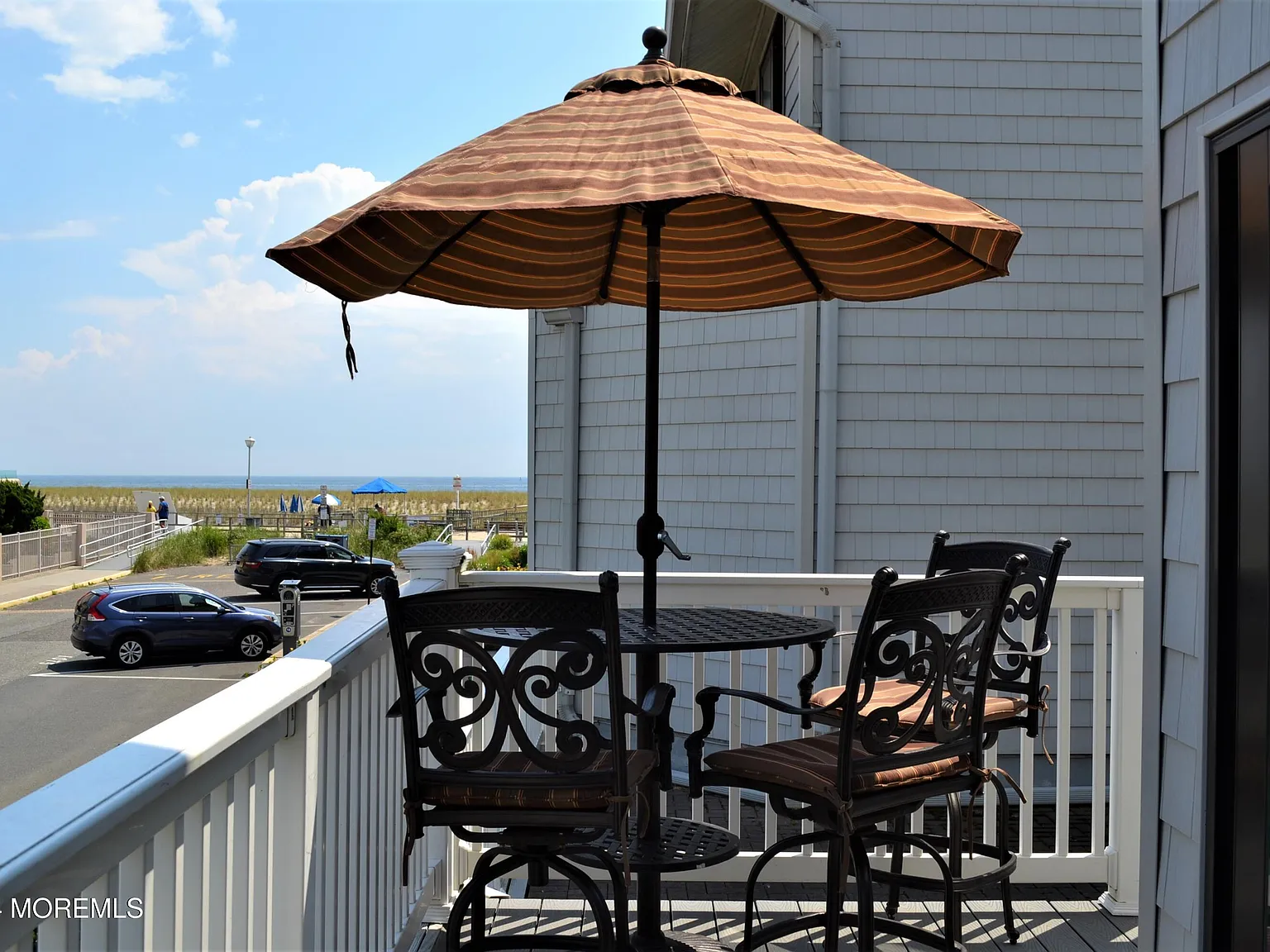 3 bed, 3.5 bath, 1716 sqft, $3,000 — Photo 3