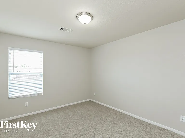14902 Holland Grove Ct — Photo 12
