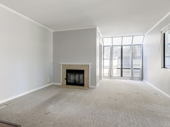 3rd image of 1167 Foxchase Dr