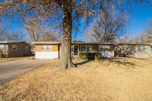 3808 W Westlawn St Photo 1