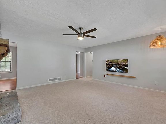 4th image of 4470 S Springwood Dr SW