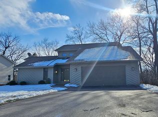 4925 Nature Trl, Racine, WI 53403