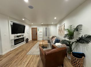 5016 Marmol Dr, Woodland Hills, CA 91364