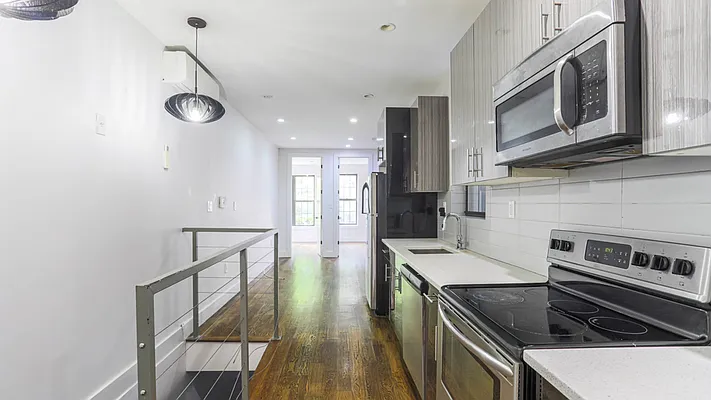 Rented by Nooklyn NYC LLC | media 9