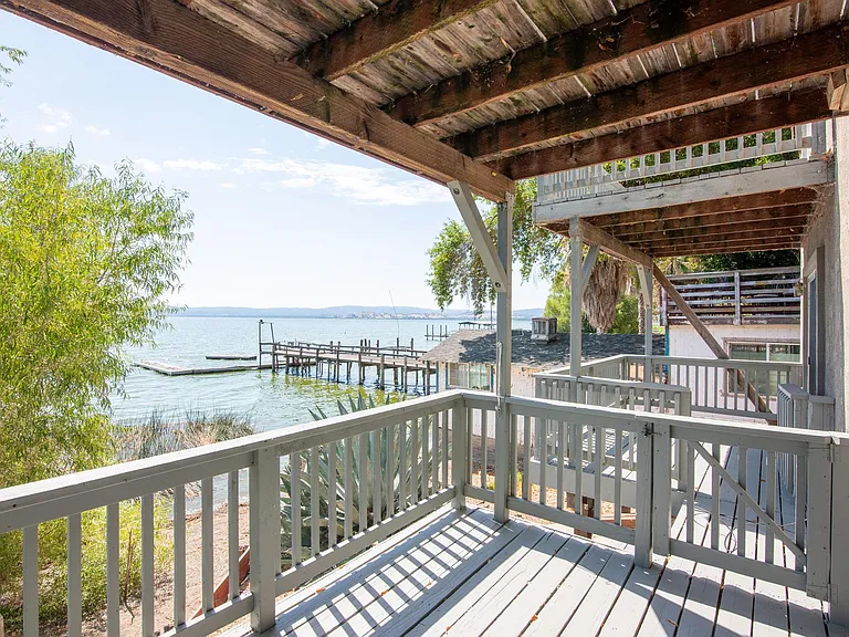 1st floor deck