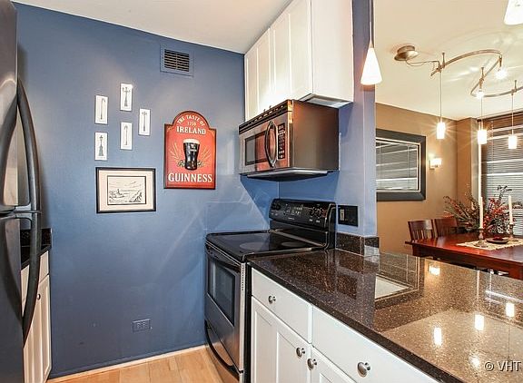5th image of 4343 N Clarendon Ave APT 408