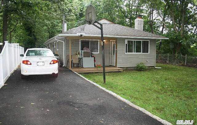 1st image of 18 Auborn Ave
