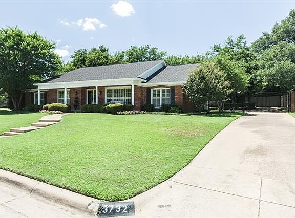 2nd image of 3732 Summercrest Dr