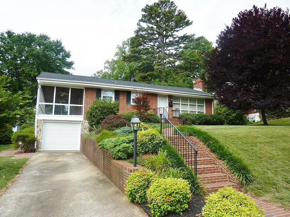 1st image of 160 Franklin Ct