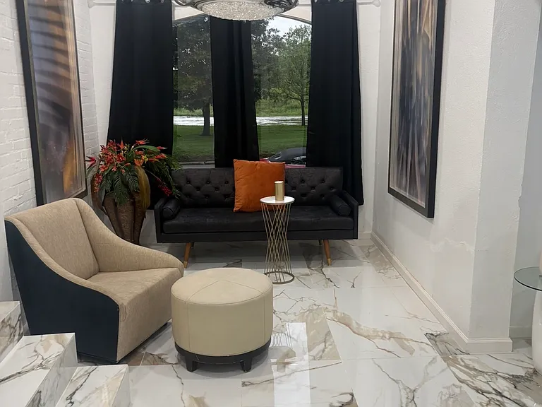 1820 N Macgregor Way — Photo 36