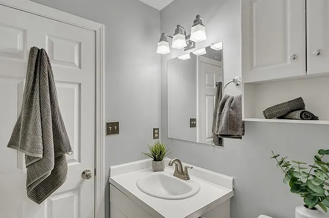 73 River St #4B — Photo 8