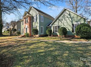 1635 Bear Mountain Rd, Charlotte, NC 28214
