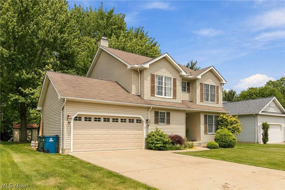 4 bed, 2.5 bath, 3106 sqft, $3,200 — Photo 4