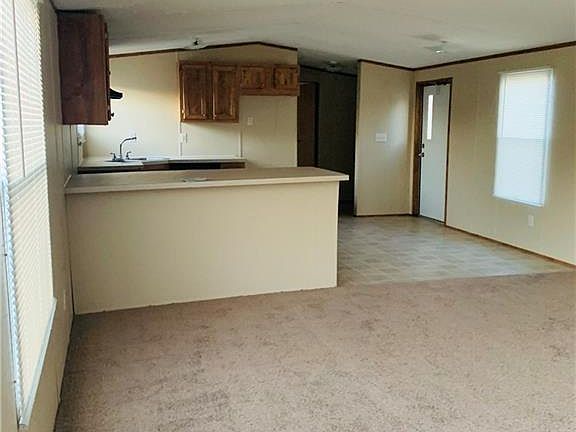 3rd image of 403 E Missouri St