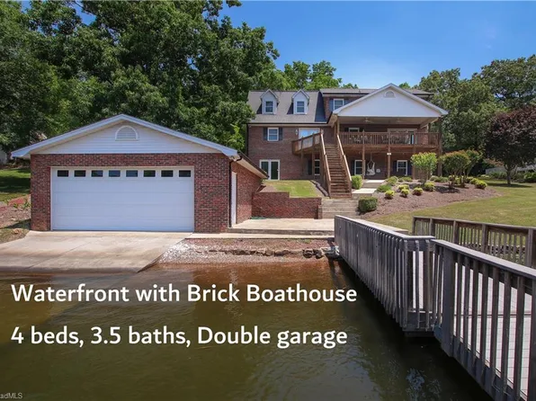 378 Shoreline Dr, New London, NC 28127