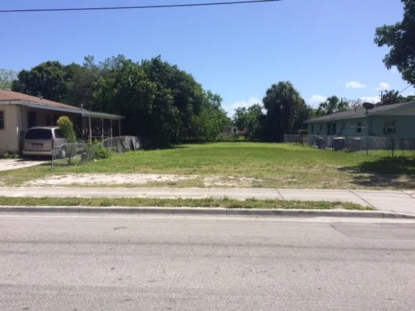 1513 Avenue E, Fort Pierce, FL 34950