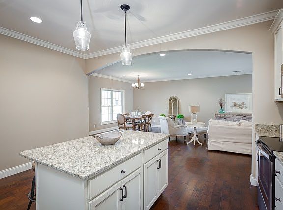 4th image of 5116 Paddock Dr