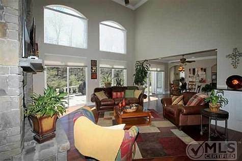 3rd image of 107 Copper Mountain Ct