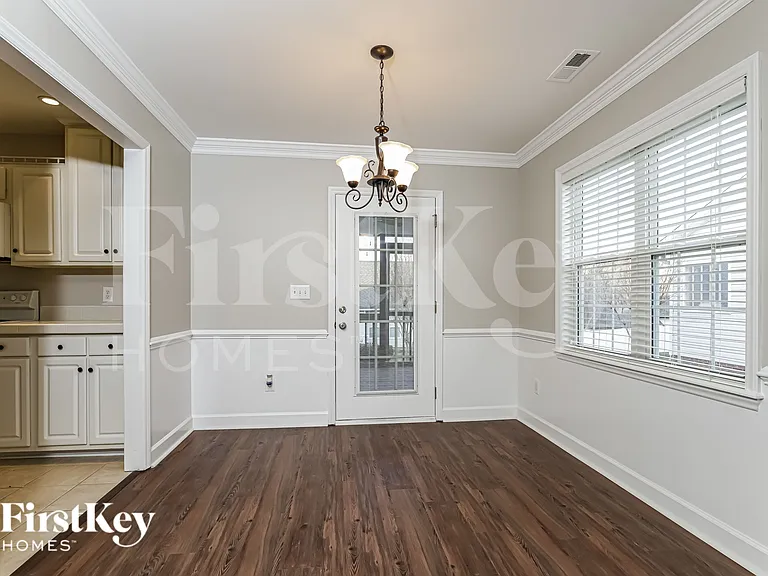 220 Sugarcane Ln — Photo 4