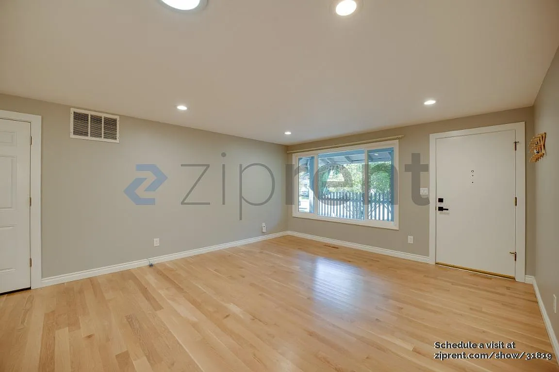 4 bed, 1500 sqft, $4,250 — Photo 4