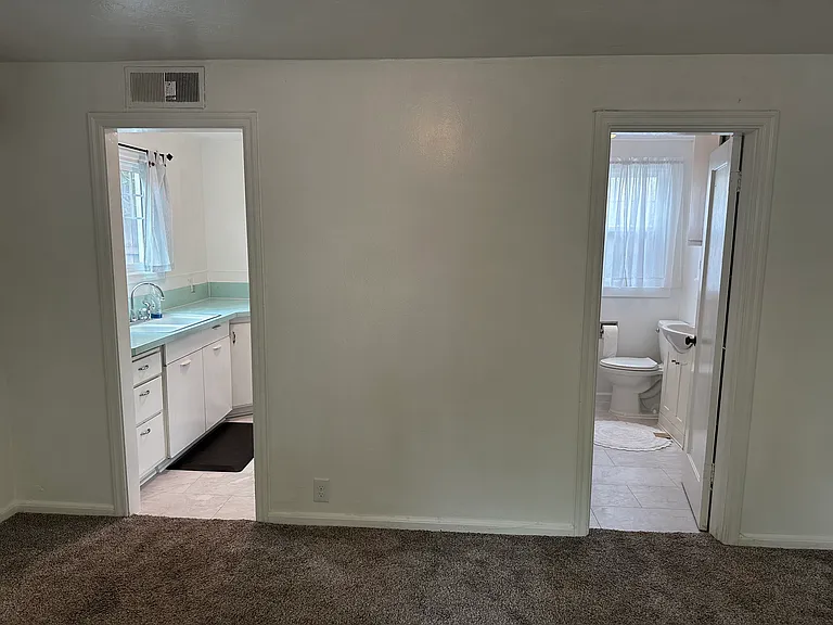 1109 E 25th Ave — Photo 11