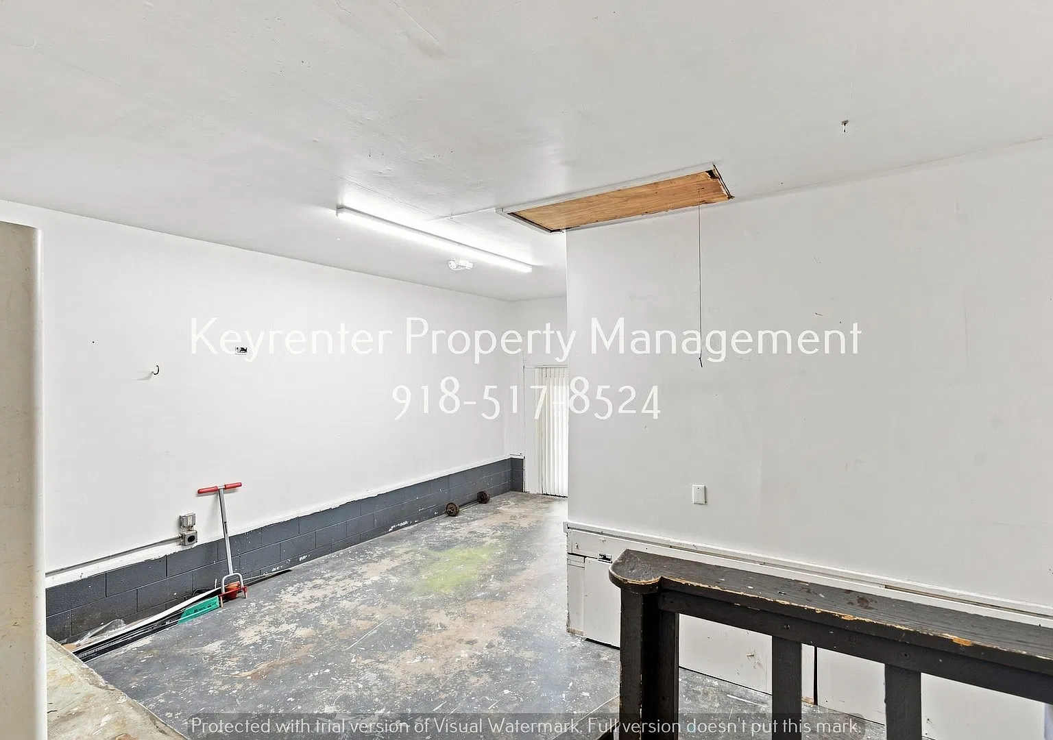 One Of A Kind Bixby Rental With Sprawling Yard! Move In Ready! — Photo 4