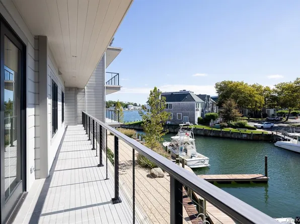 123 Sterling Ave #2, Greenport, NY 11944