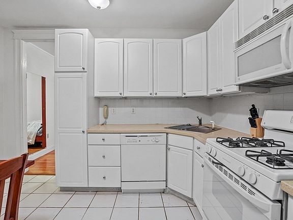 2nd image of 860 Massachusetts Ave #856-2