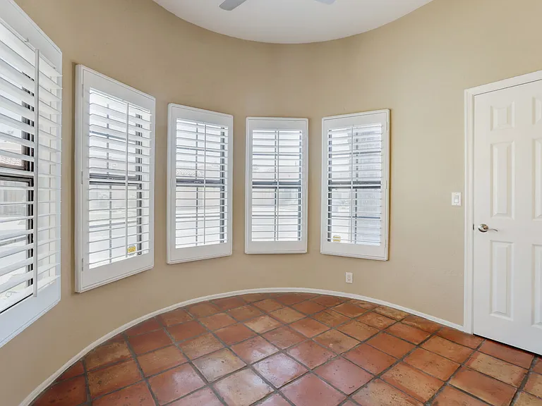 5724 N 4th Pl — Photo 16