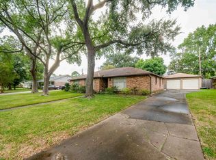 2306 Walnut Bend Ln, Houston, TX 77042