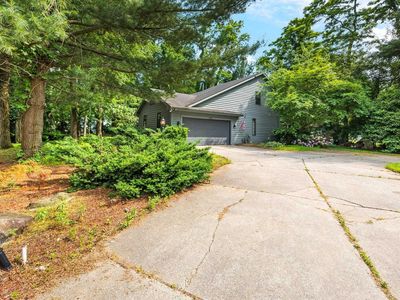 10880 Cougar Dr, Granger, IN, 46530