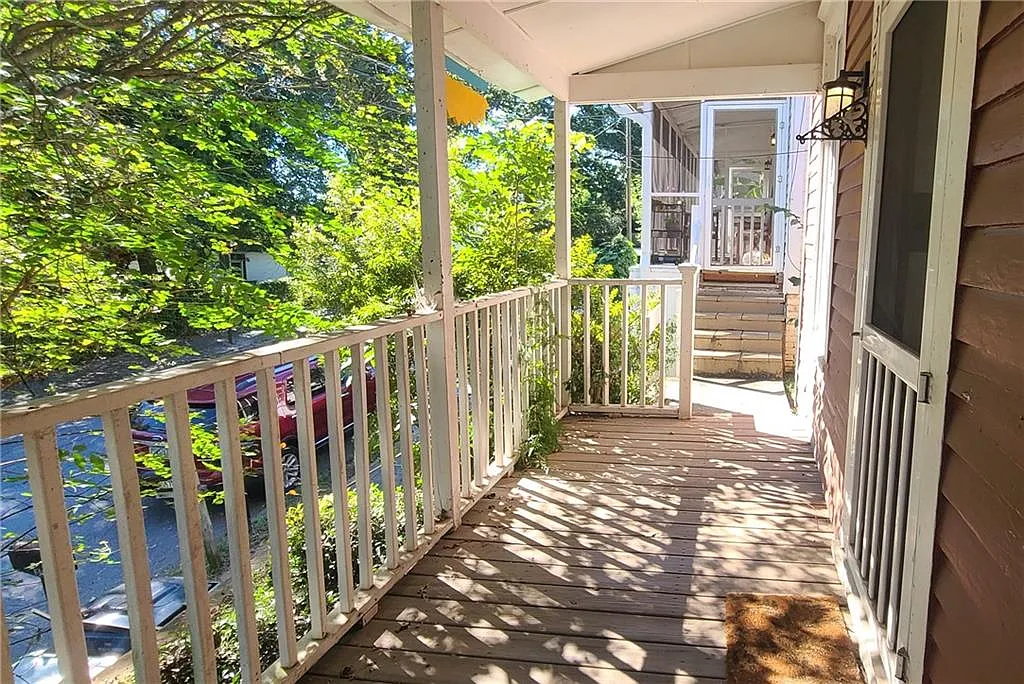 1 bed, 1.0 bath, 700 sqft, $1,695 — Photo 2
