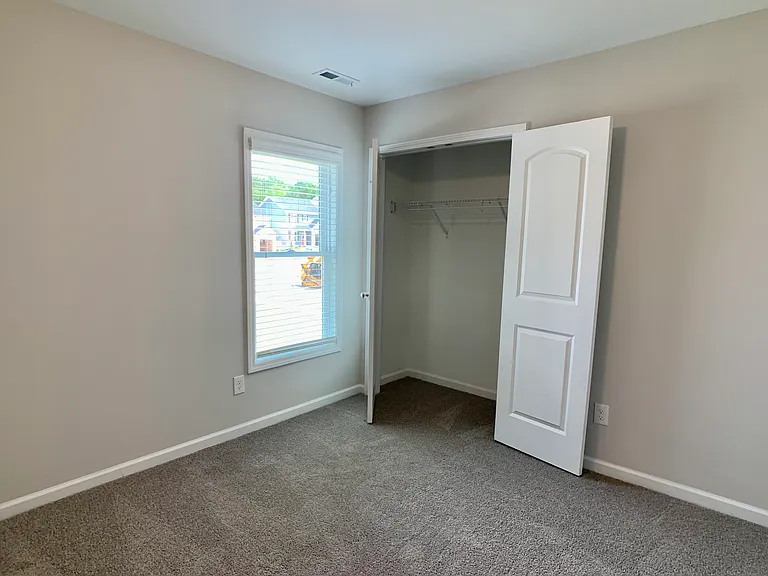 197 Diploma Dr — Photo 15