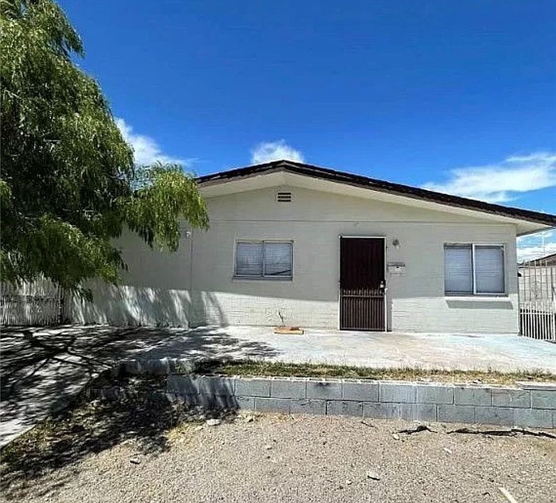 1st image of 5128 Forrest Hills Ln