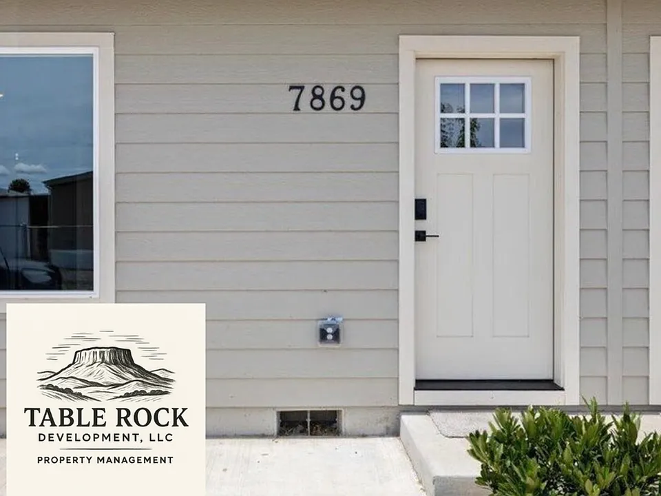 7869 Houston Loop